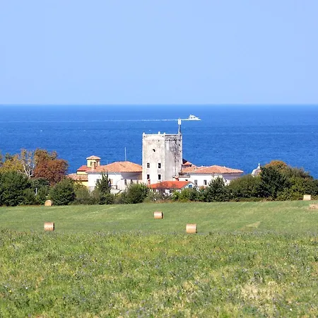 Дом отдыха Holiday House With A Parking Space Dajla, Novigrad - 11612 Новиград